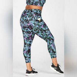 Fabletics Trinity High-Waisted Pocket 7/8 Legging